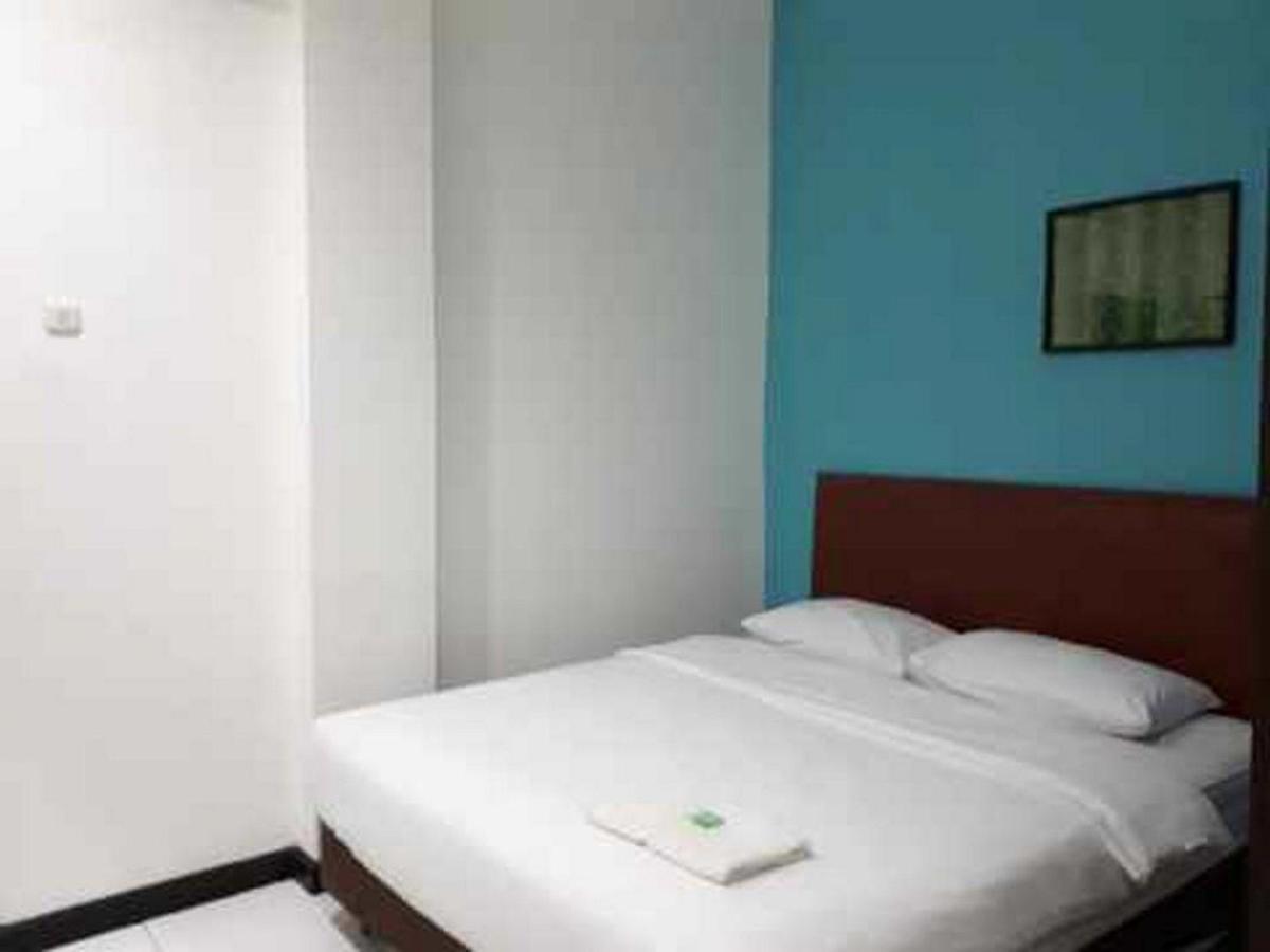 Reddoorz At Hotel Rumberpon Соронг Екстериор снимка